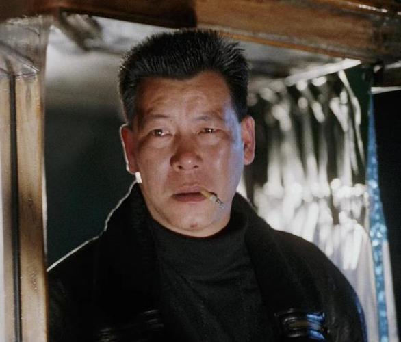 新澳今晚特9点30开什么和港影坛第一恶人去世与香港第一恶人演员